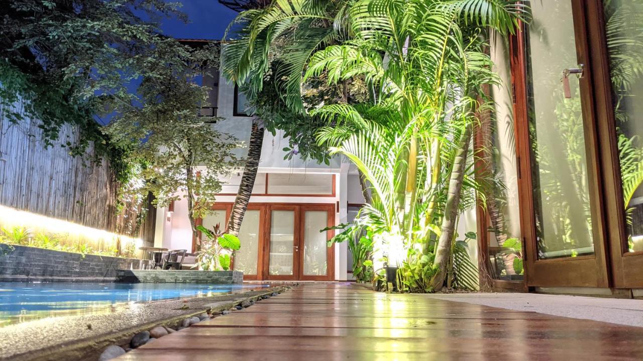 Sarina Hotel & Villa Phnom Penh Bagian luar foto