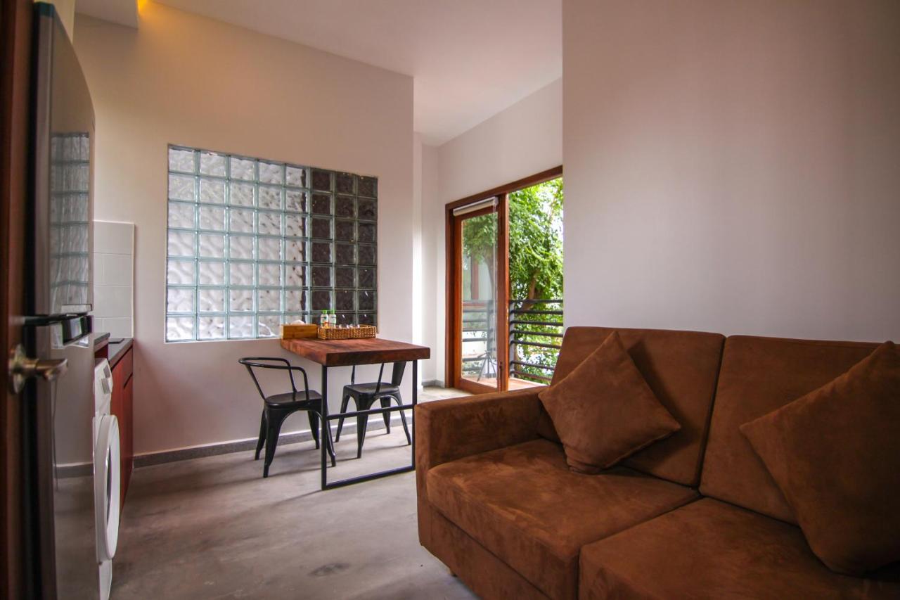 Sarina Hotel & Villa Phnom Penh Bagian luar foto
