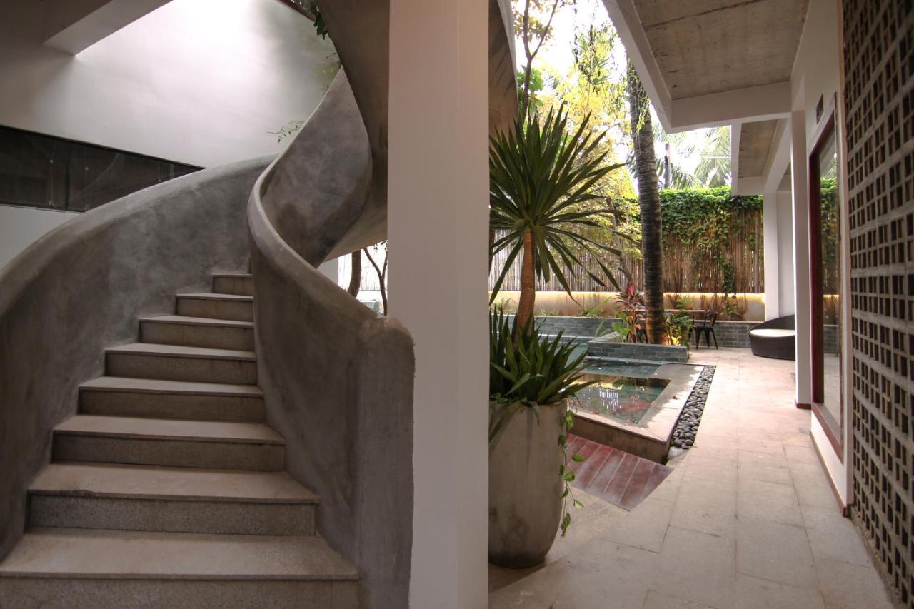 Sarina Hotel & Villa Phnom Penh Bagian luar foto