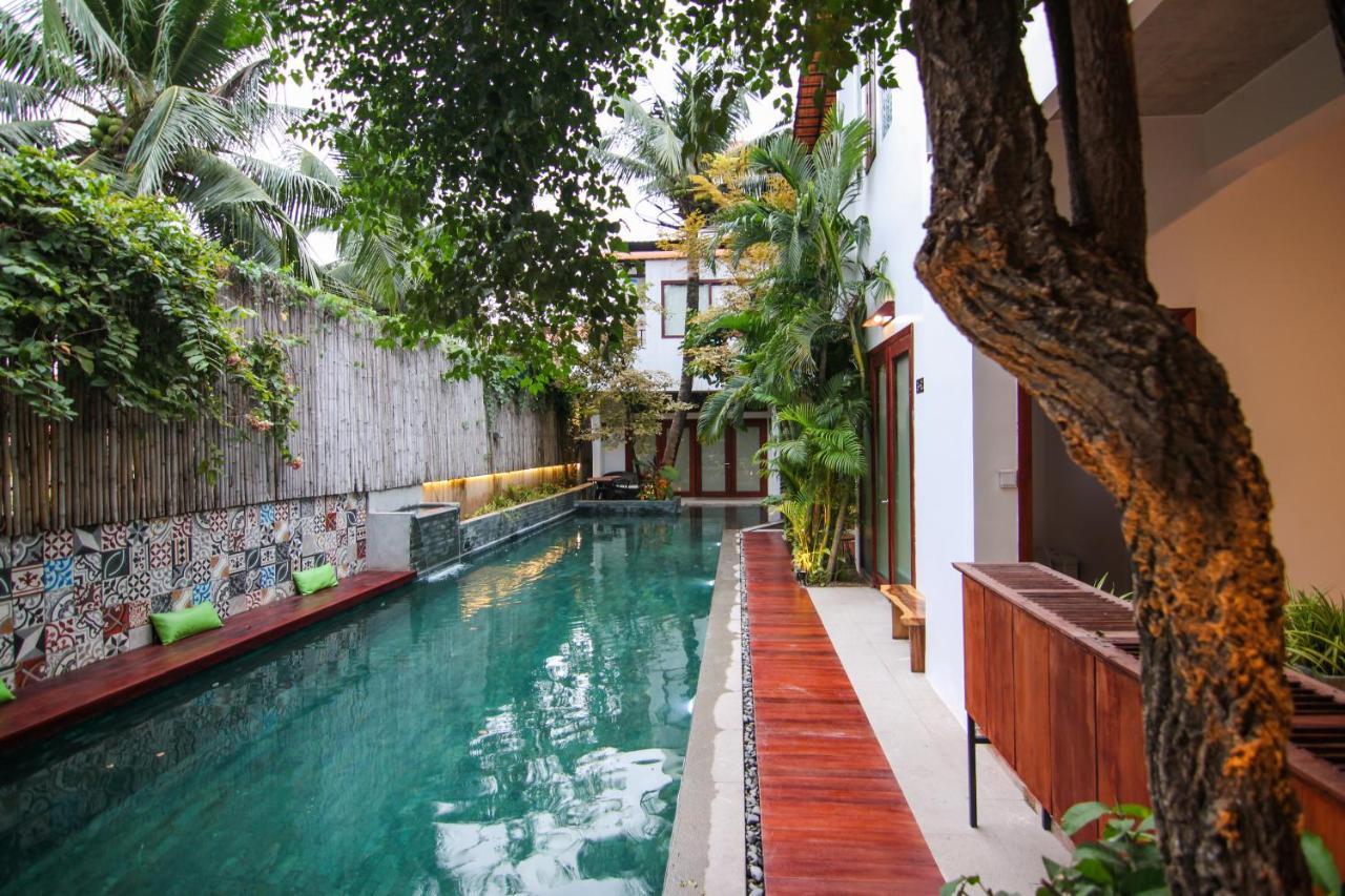 Sarina Hotel & Villa Phnom Penh Bagian luar foto