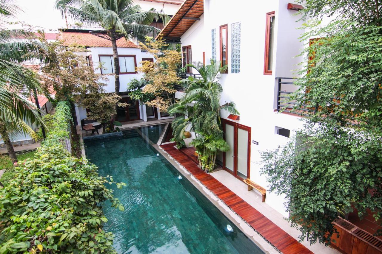 Sarina Hotel & Villa Phnom Penh Bagian luar foto